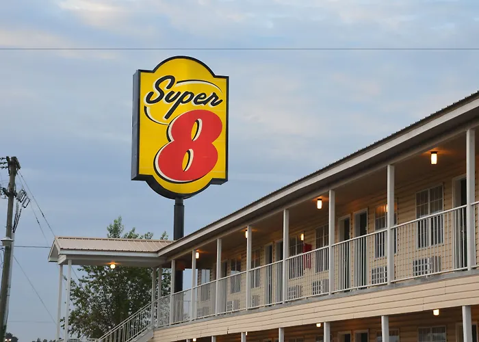 Super 8 By Wyndham Madison